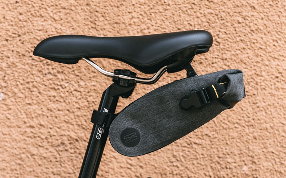 Enduro 1.5 & 2.25L Saddle Bag With Quick-Release Harness